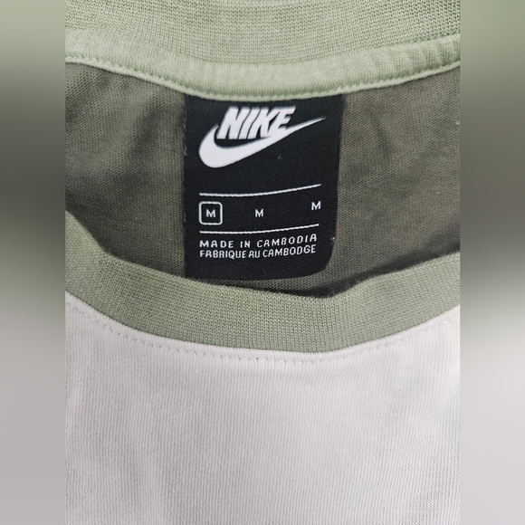 Men’s Short Sleeve T-Shirt, Nike Rare Green, Medium - Picture 3 of 7